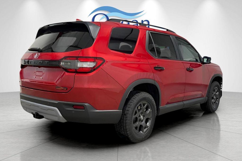 new 2025 Honda Pilot car, priced at $51,305