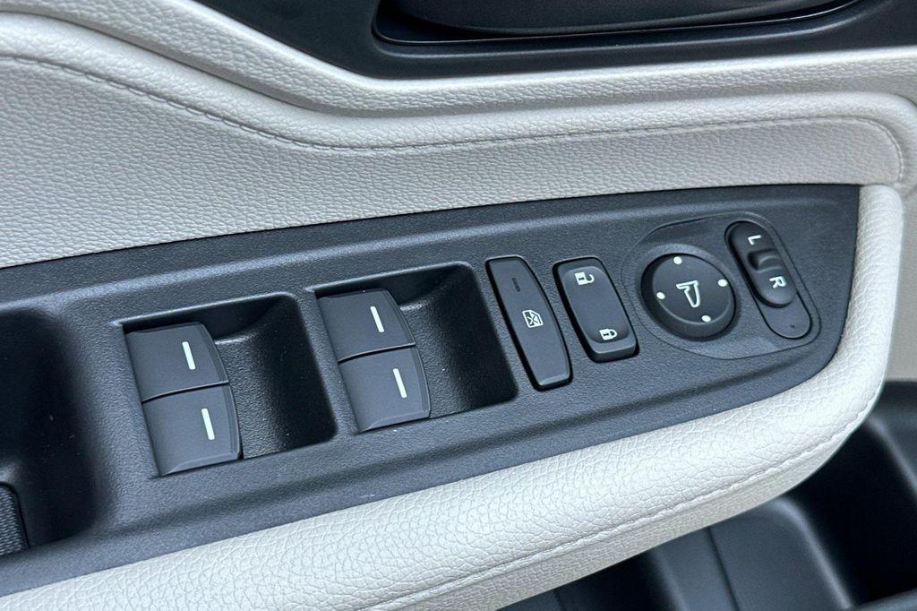 new 2026 Honda Odyssey car, priced at $45,340