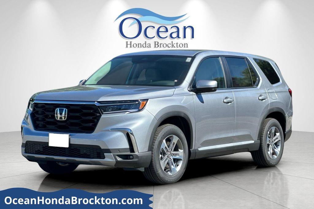 new 2025 Honda Pilot car, priced at $47,550