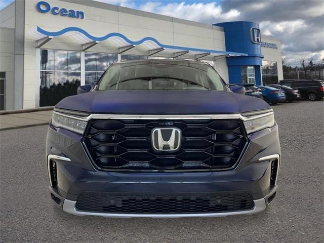 new 2025 Honda Pilot car, priced at $52,715