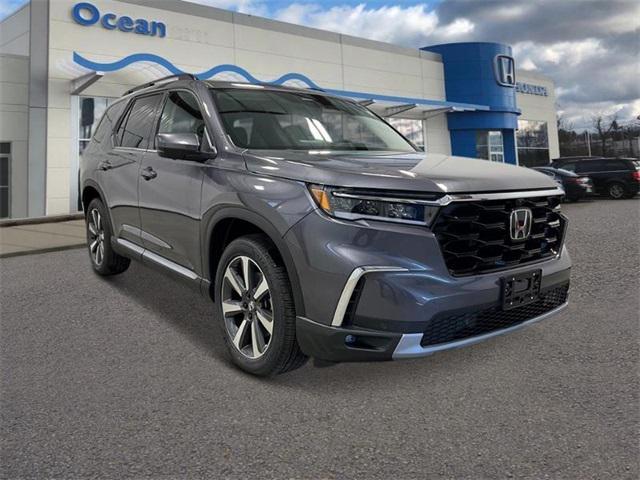 new 2025 Honda Pilot car, priced at $54,475