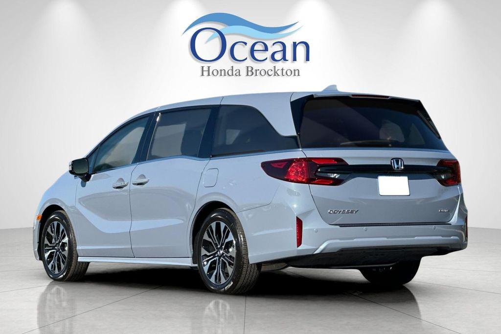 new 2026 Honda Odyssey car, priced at $55,155