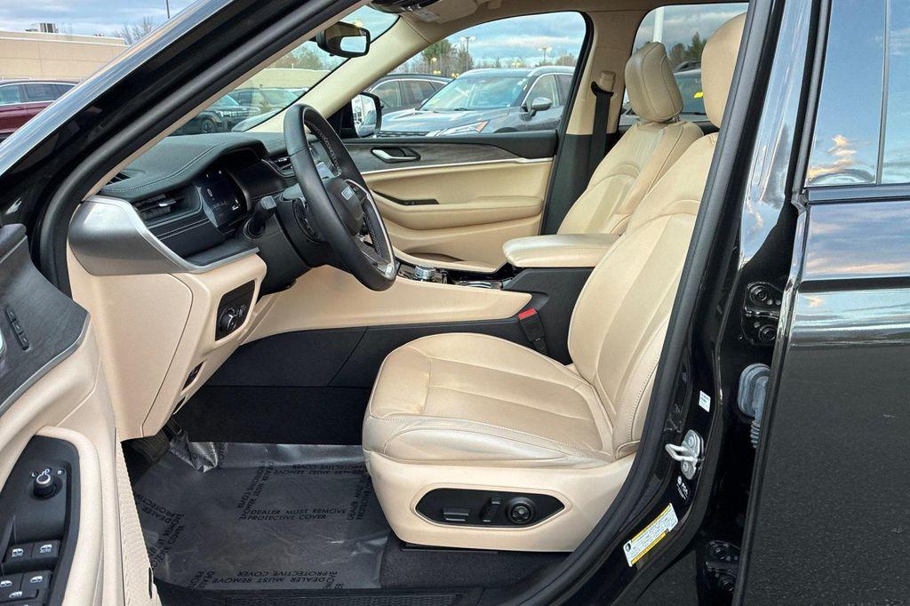 used 2022 Jeep Grand Cherokee L car, priced at $30,148