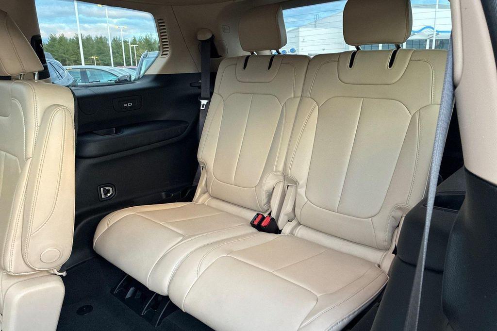 used 2022 Jeep Grand Cherokee L car, priced at $30,148