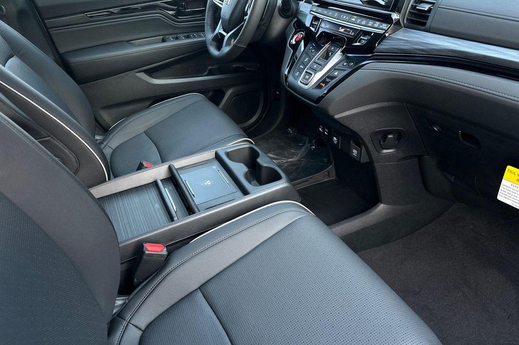 new 2026 Honda Odyssey car, priced at $53,645