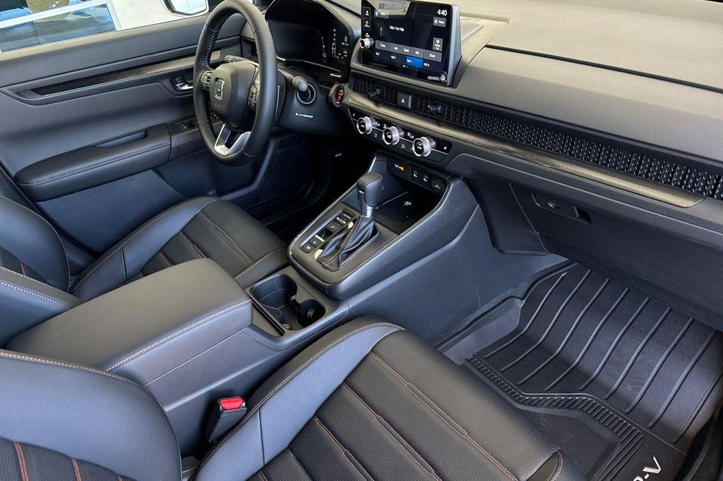 new 2026 Honda CR-V Hybrid car, priced at $41,675
