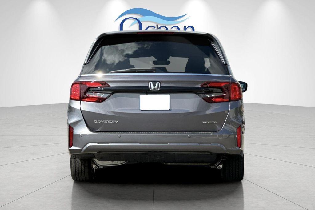 new 2026 Honda Odyssey car, priced at $50,020