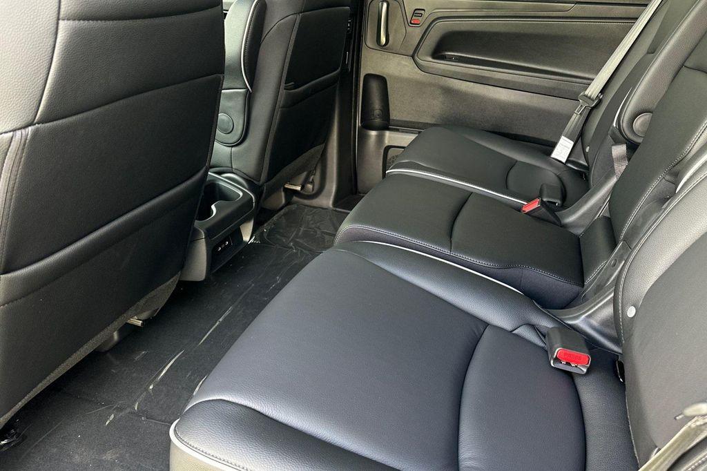 new 2026 Honda Odyssey car, priced at $49,810