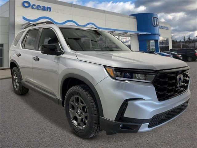 new 2025 Honda Pilot car, priced at $50,850