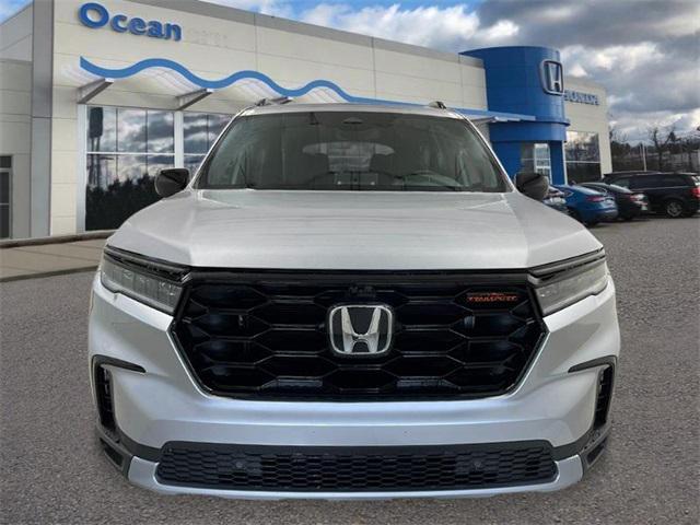 new 2025 Honda Pilot car, priced at $50,850