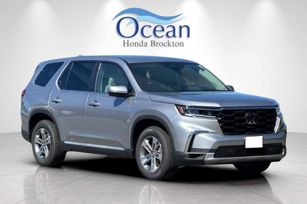 new 2025 Honda Pilot car, priced at $47,825