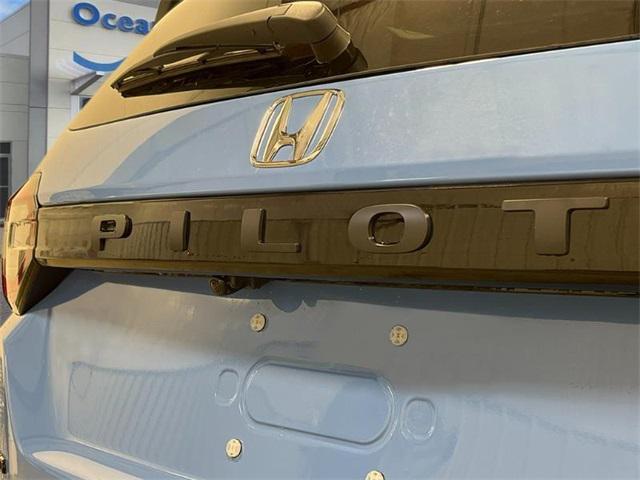 new 2025 Honda Pilot car, priced at $51,730