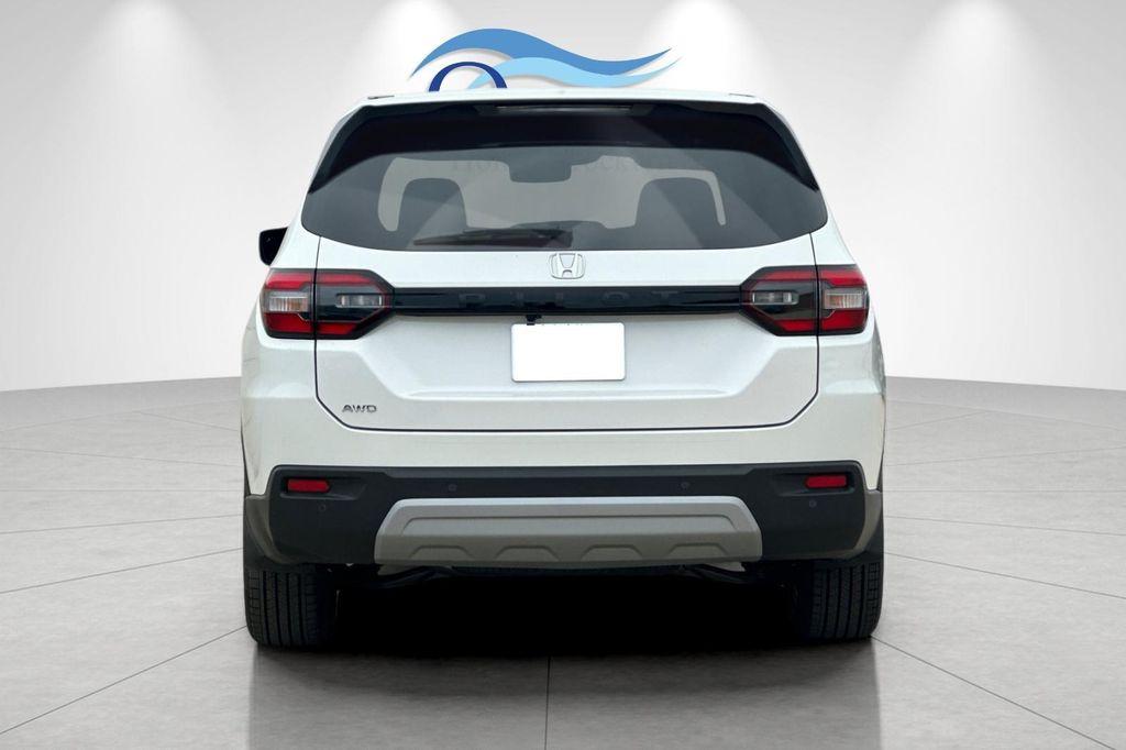 new 2025 Honda Pilot car, priced at $47,505