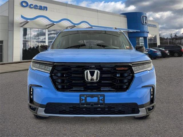 new 2025 Honda Pilot car, priced at $51,250