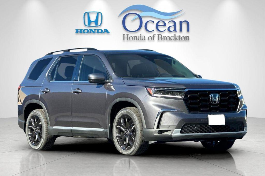 new 2025 Honda Pilot car, priced at $52,995