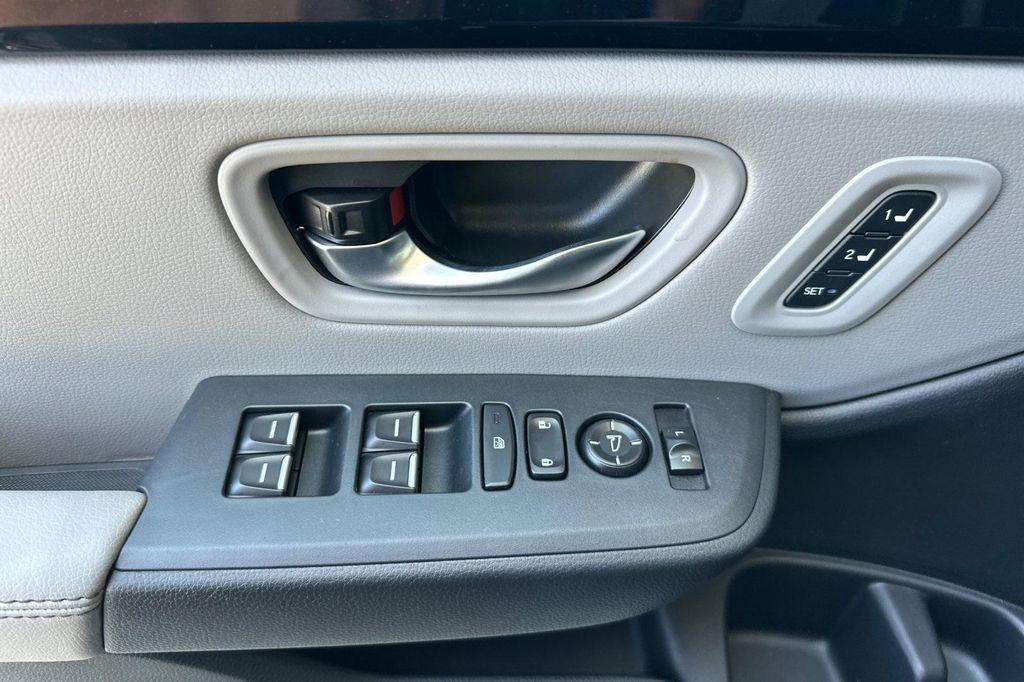 new 2025 Honda Pilot car, priced at $54,480