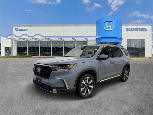 new 2025 Honda Pilot car, priced at $51,450