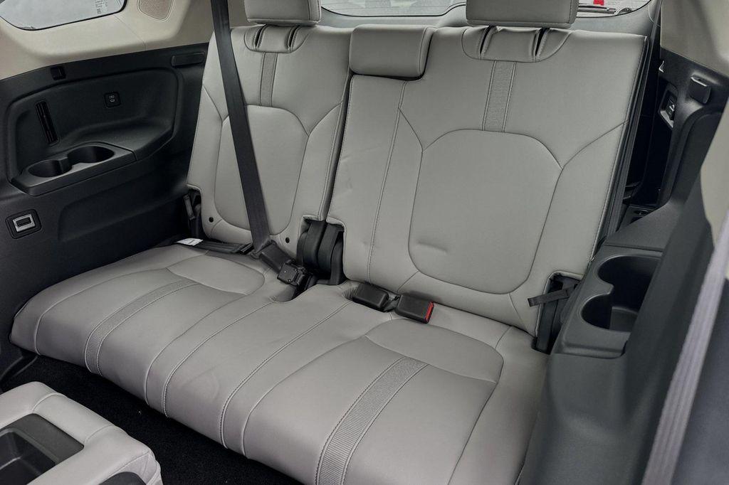 new 2025 Honda Pilot car, priced at $51,550