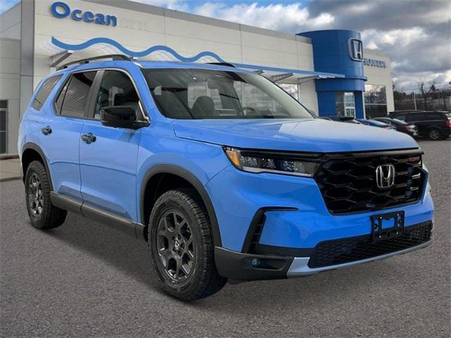 new 2025 Honda Pilot car, priced at $51,250