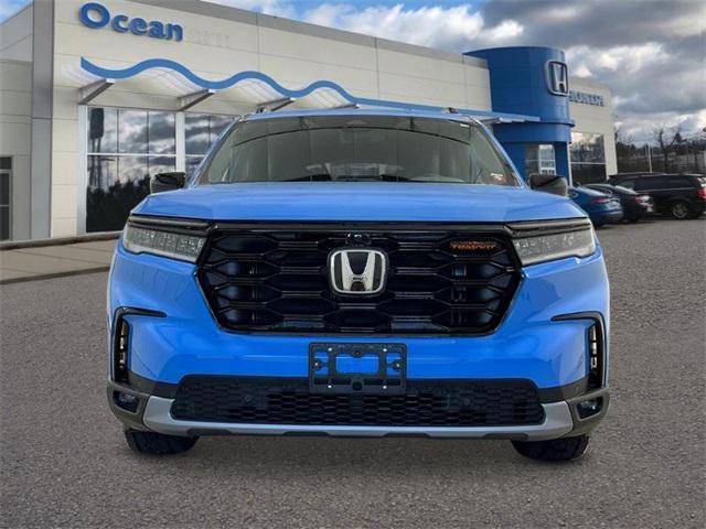 new 2025 Honda Pilot car, priced at $51,250