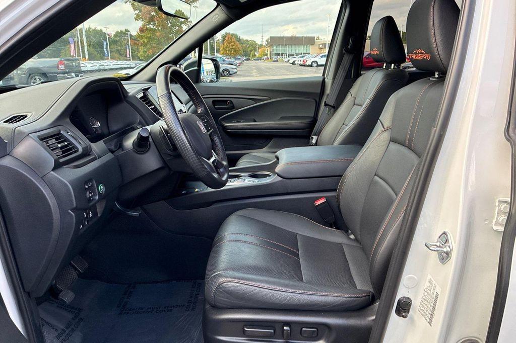 used 2024 Honda Passport car, priced at $38,598