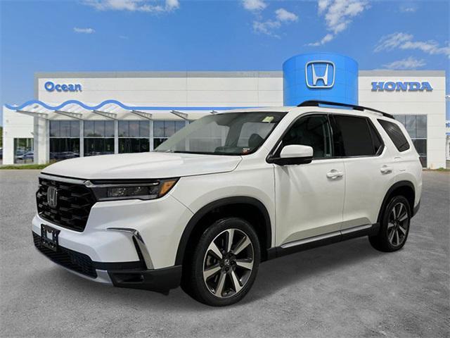 new 2025 Honda Pilot car, priced at $54,930