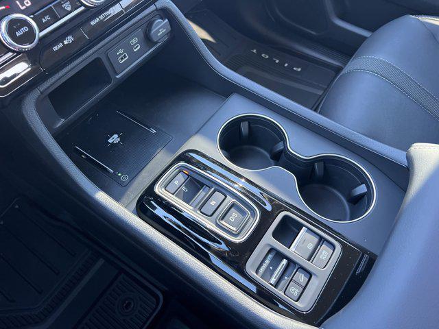 new 2025 Honda Pilot car, priced at $42,298