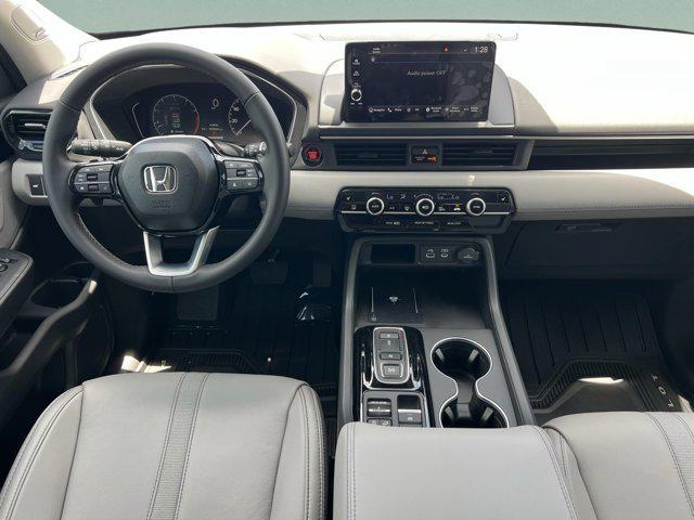 new 2025 Honda Pilot car, priced at $51,125
