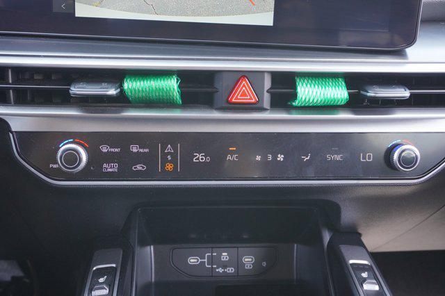 used 2024 Kia Sorento car, priced at $33,290