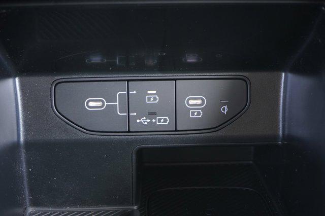 used 2024 Kia Sorento car, priced at $33,290