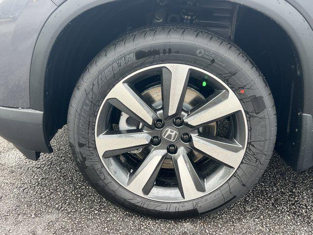 new 2025 Honda Pilot car, priced at $46,875