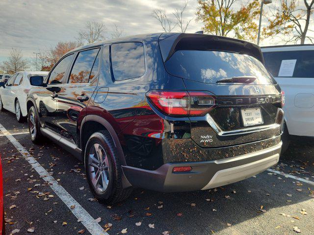 used 2025 Honda Pilot car, priced at $43,538
