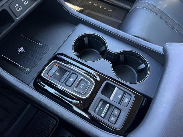 used 2025 Honda Pilot car, priced at $42,699