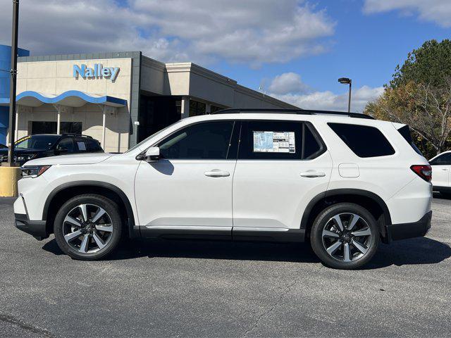 new 2025 Honda Pilot car, priced at $49,450