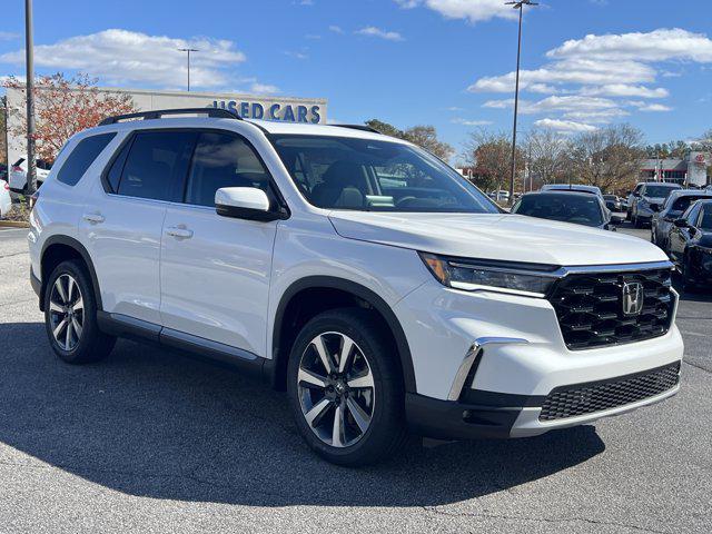 new 2025 Honda Pilot car, priced at $49,450