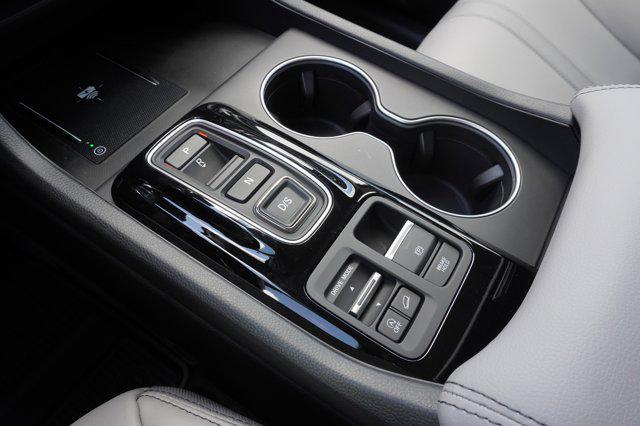 new 2025 Honda Pilot car, priced at $50,670