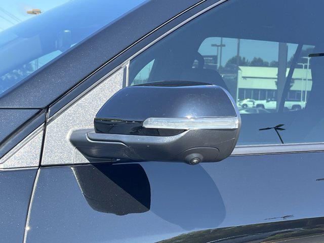 used 2025 Chevrolet Traverse car