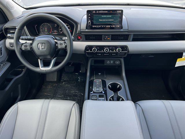new 2025 Honda Pilot car, priced at $45,719