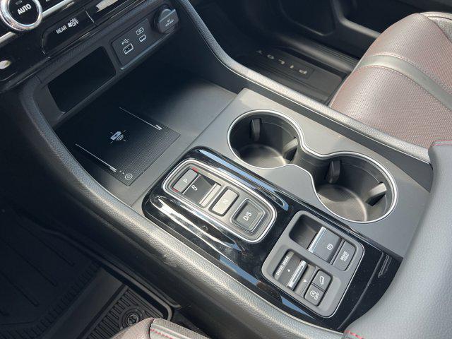new 2025 Honda Pilot car, priced at $54,580