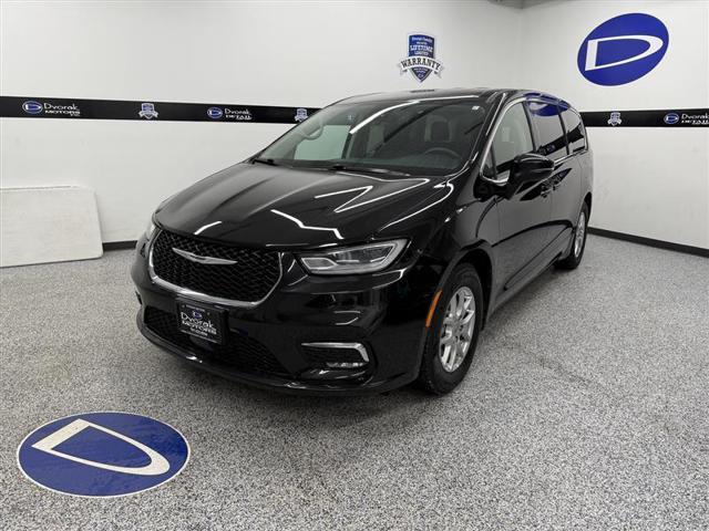 used 2022 Chrysler Pacifica car, priced at $27,995