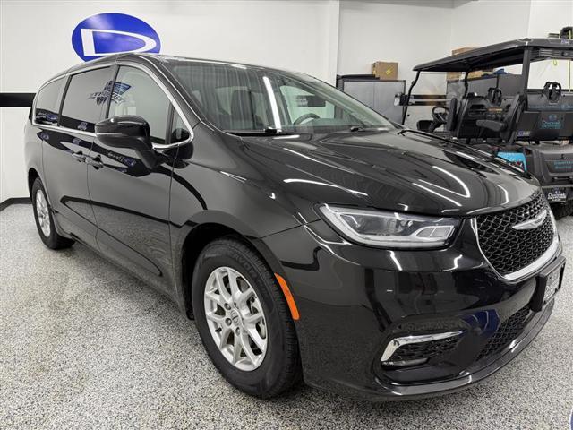 used 2022 Chrysler Pacifica car, priced at $27,995