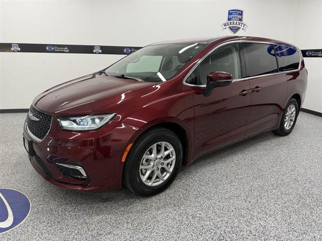 used 2023 Chrysler Pacifica car, priced at $29,995