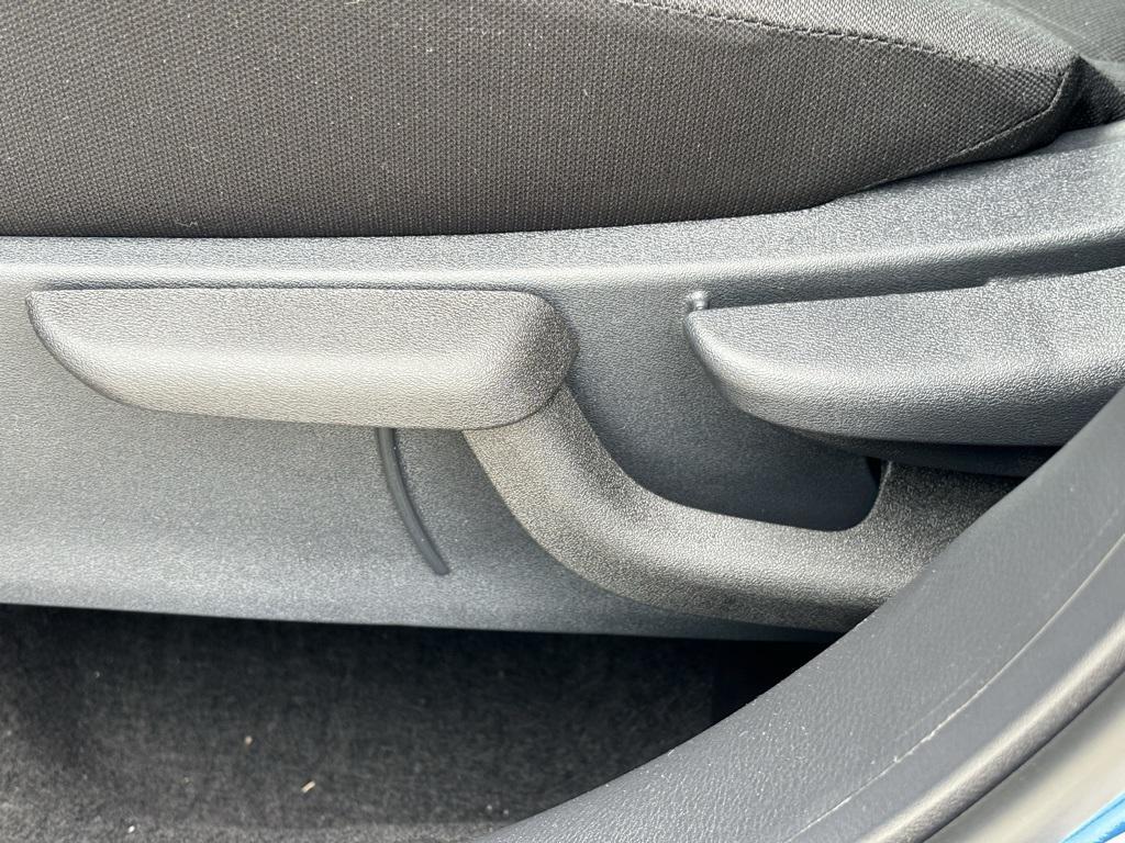 new 2024 Nissan Kicks car, priced at $26,286