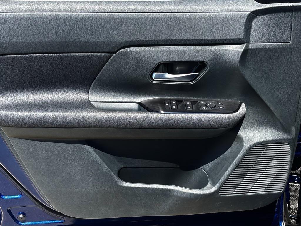 new 2025 Nissan Kicks car, priced at $24,595