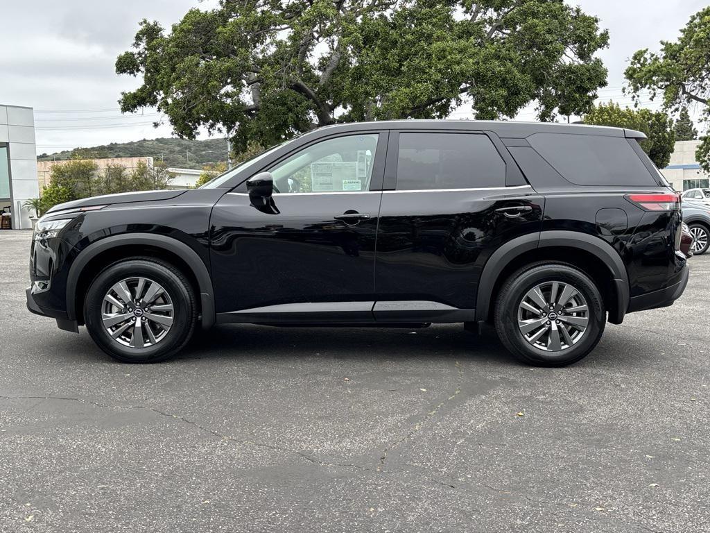 new 2025 Nissan Pathfinder car, priced at $40,530