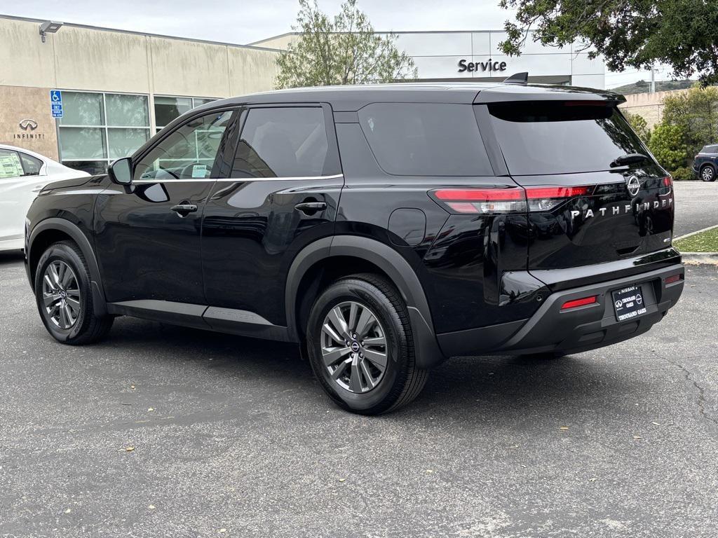 new 2025 Nissan Pathfinder car, priced at $40,530