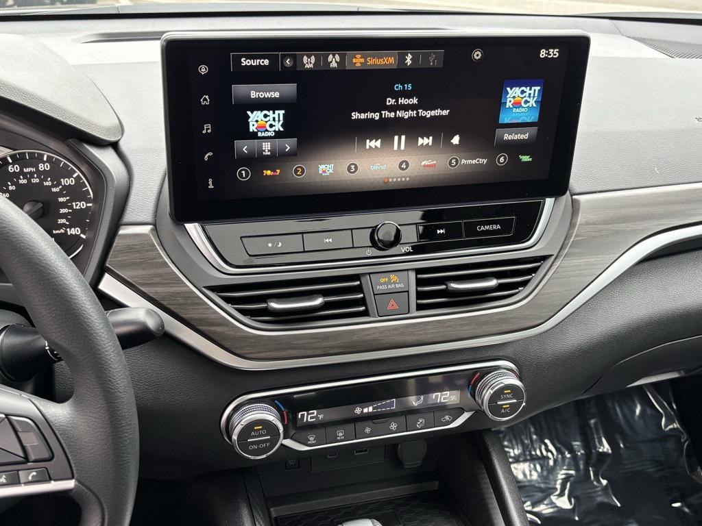 new 2025 Nissan Altima car, priced at $30,555