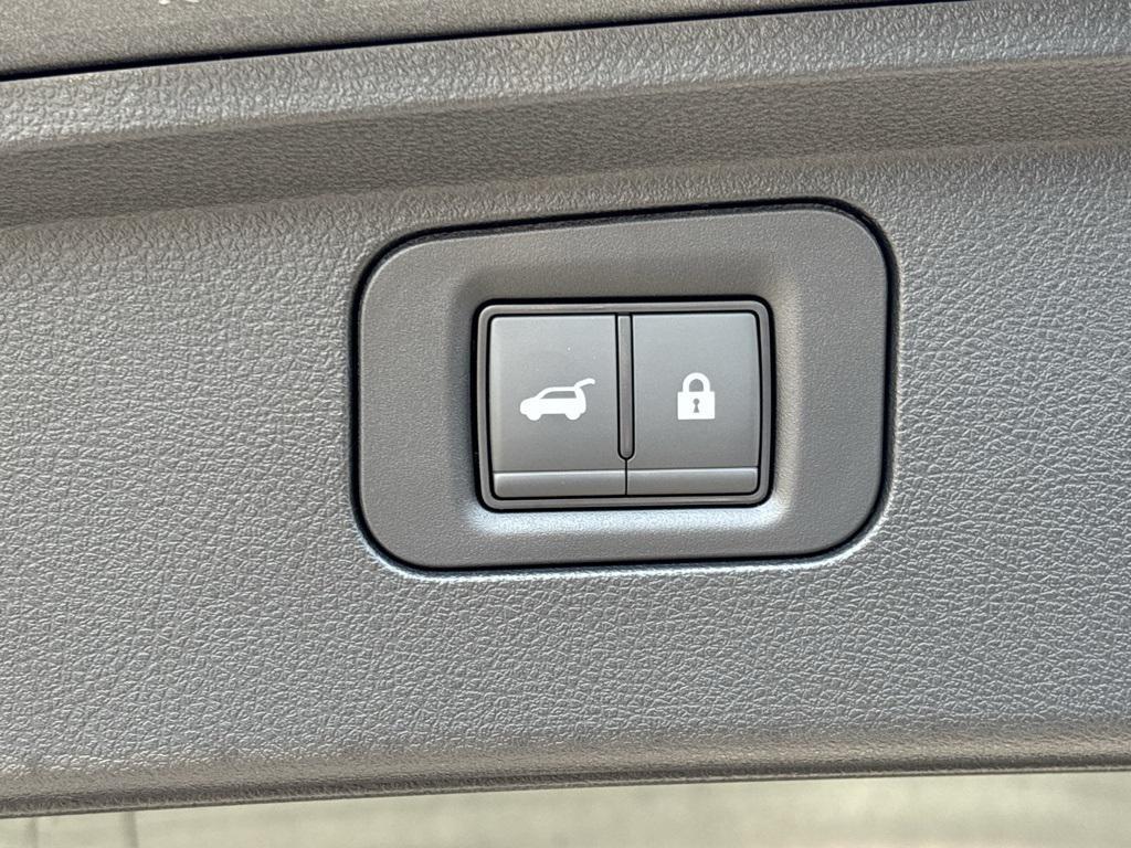 new 2025 Nissan Armada car, priced at $77,210