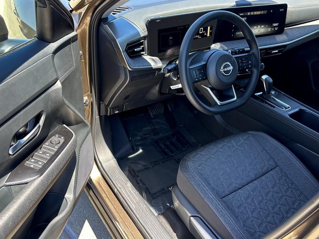 new 2025 Nissan Kicks car, priced at $27,100