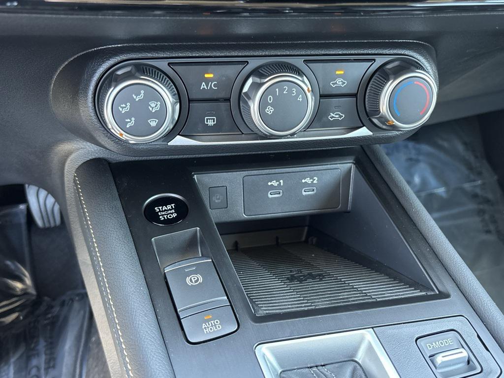 new 2025 Nissan Kicks car, priced at $27,100